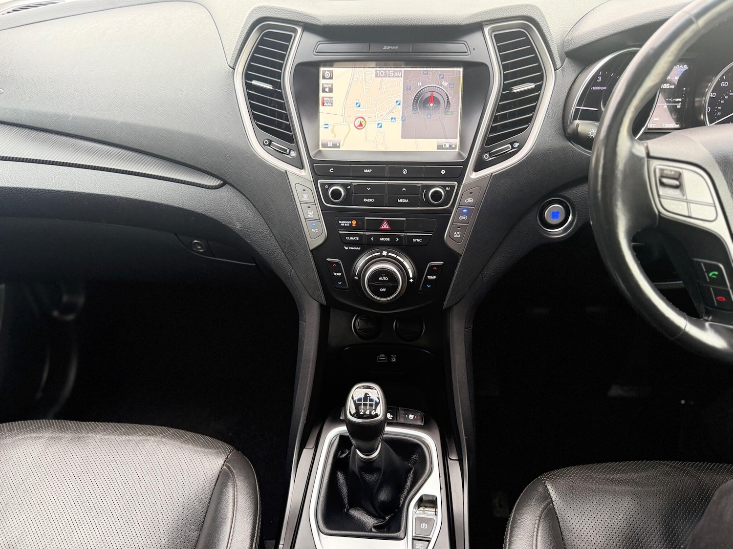 Used Hyundai Santa Fe 2017 for sale - 76499402: Photo 22