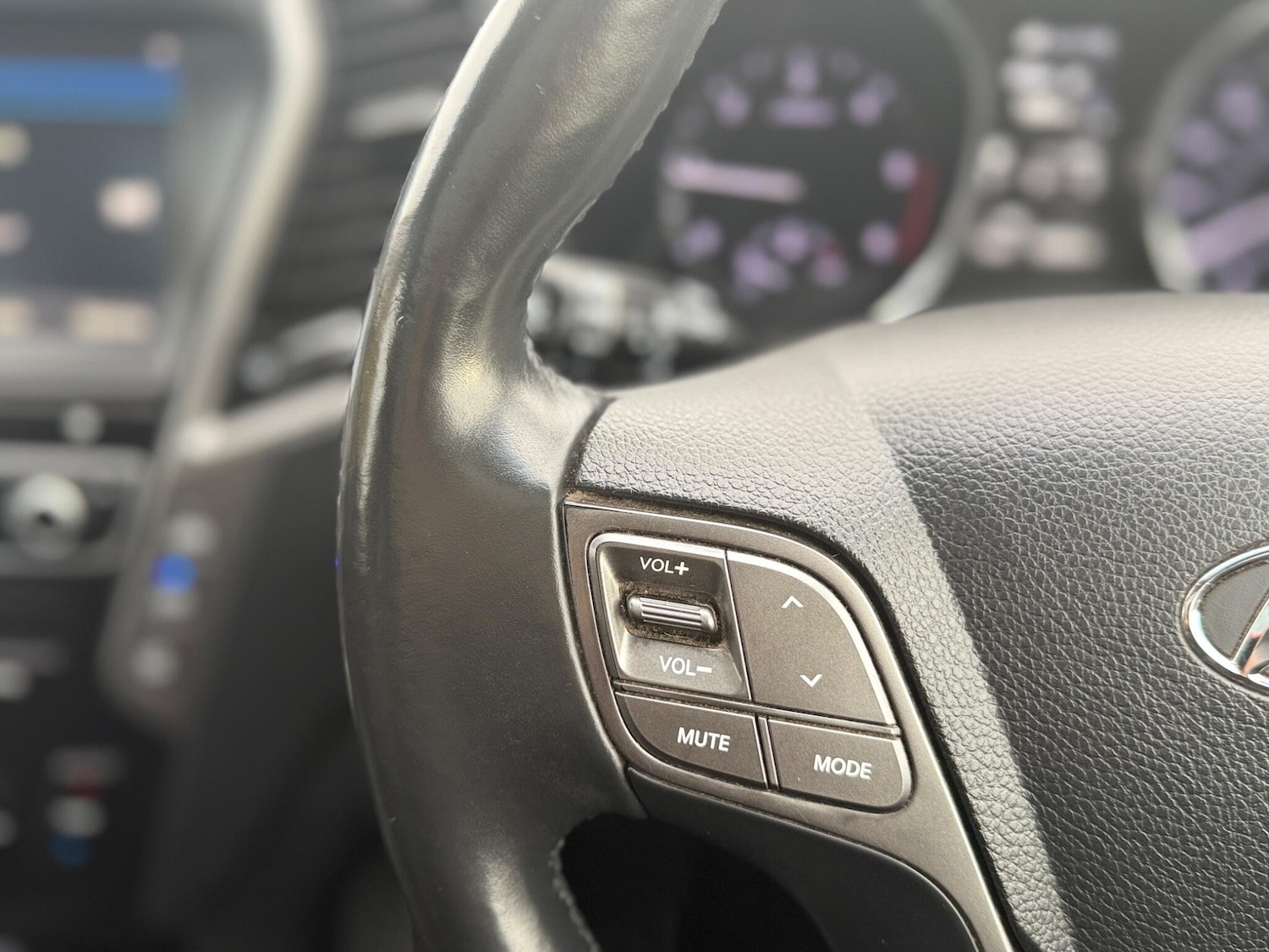 Used Hyundai Santa Fe 2017 for sale - 76499402: Photo 33