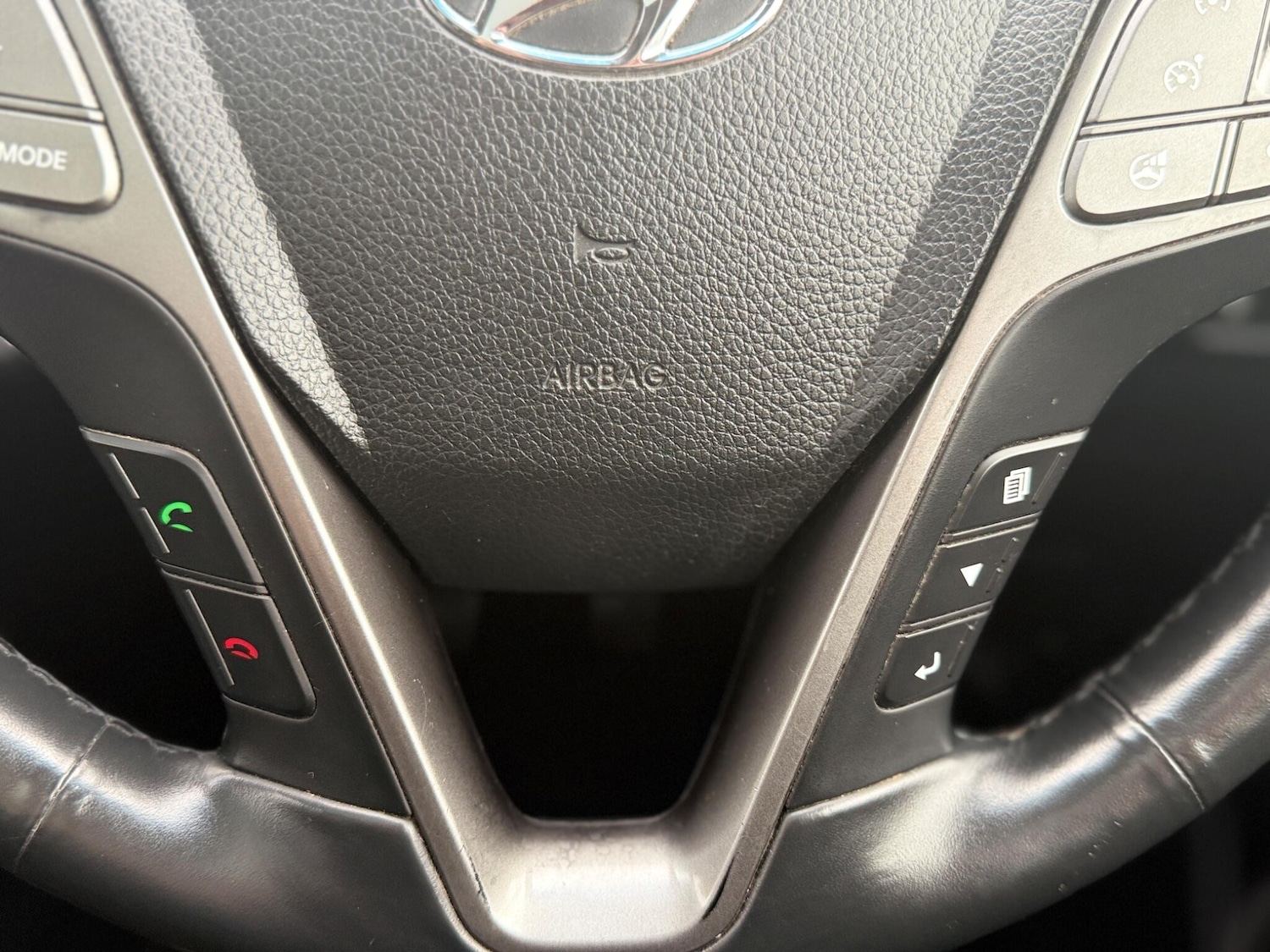 Used Hyundai Santa Fe 2017 for sale - 76499402: Photo 35