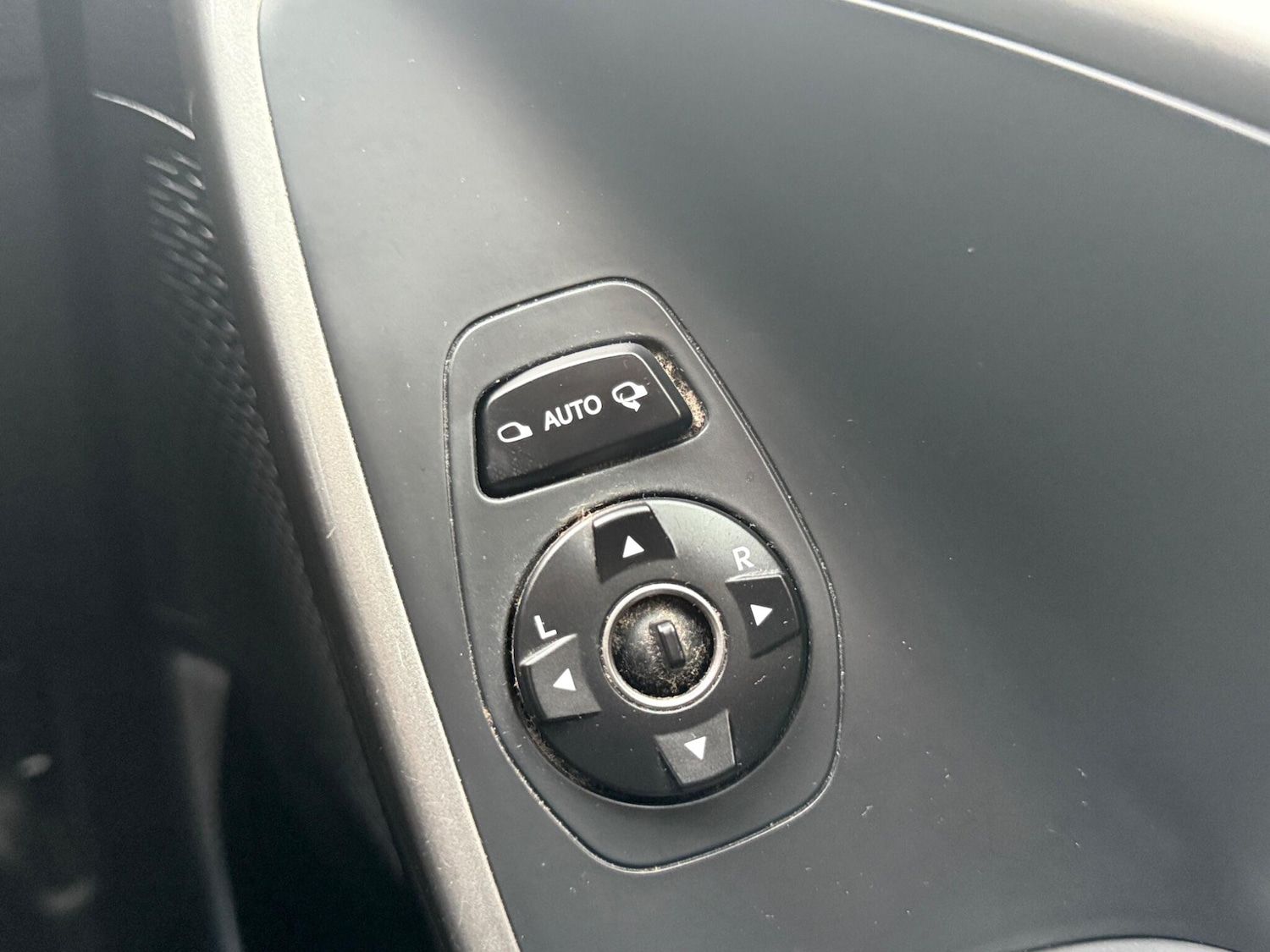 Used Hyundai Santa Fe 2017 for sale - 76499402: Photo 36