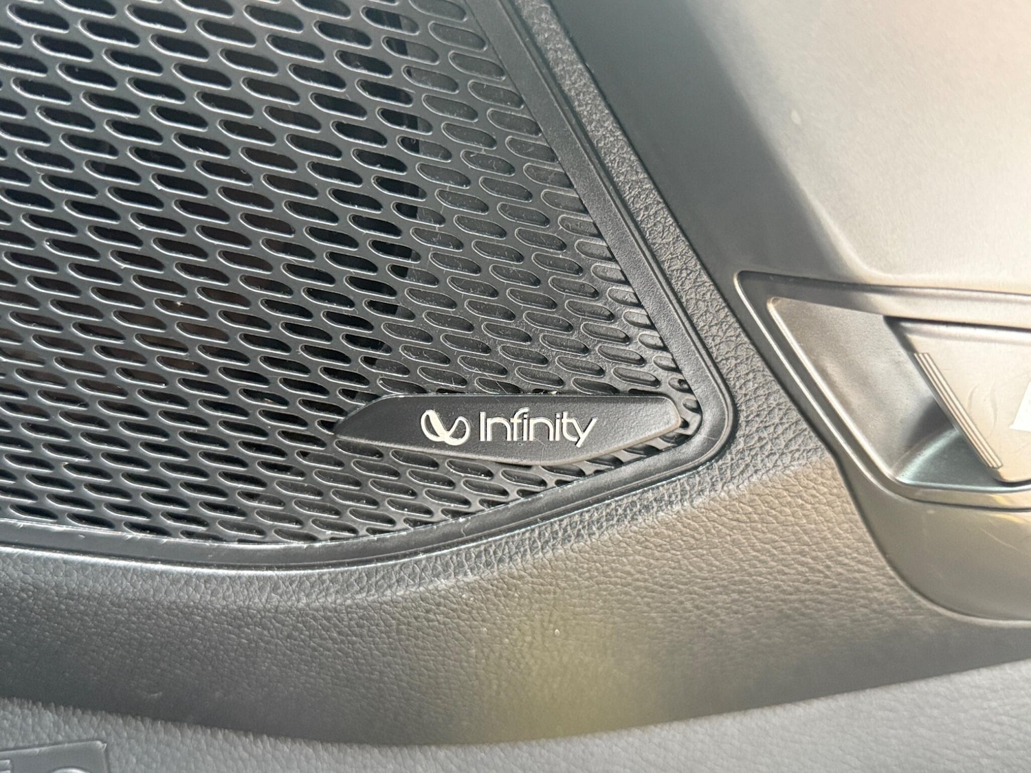 Used Hyundai Santa Fe 2017 for sale - 76499402: Photo 39