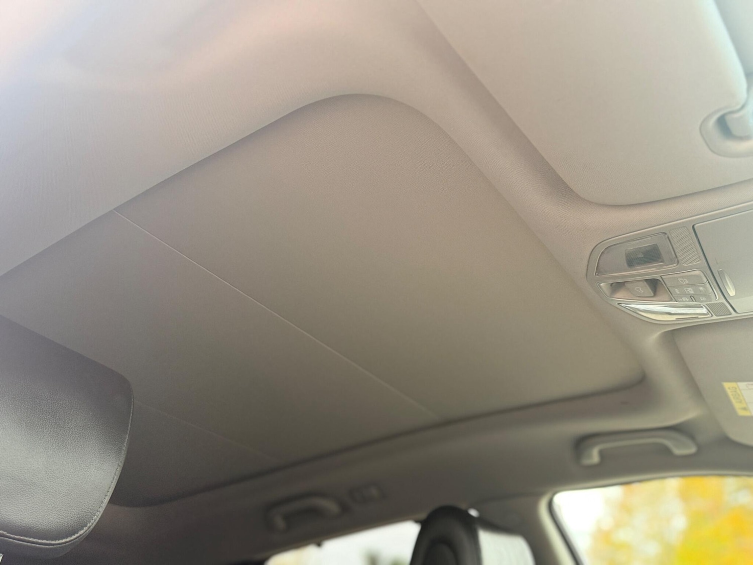 Used Hyundai Santa Fe 2017 for sale - 76499402: Photo 45