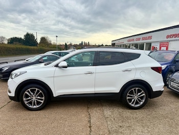 Used Hyundai Santa Fe 2017 for sale - 76499402: Photo