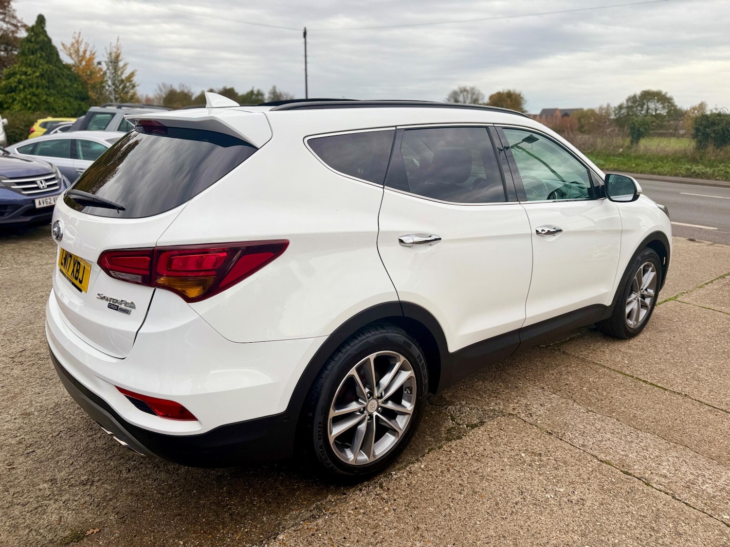 Used Hyundai Santa Fe 2017 for sale - 76499402: Photo 7