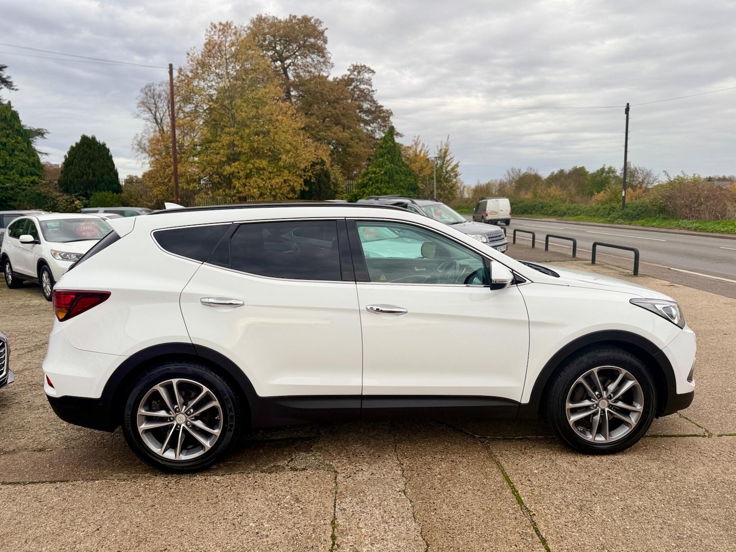 Used Hyundai Santa Fe 2017 for sale - 76499402: Photo 8