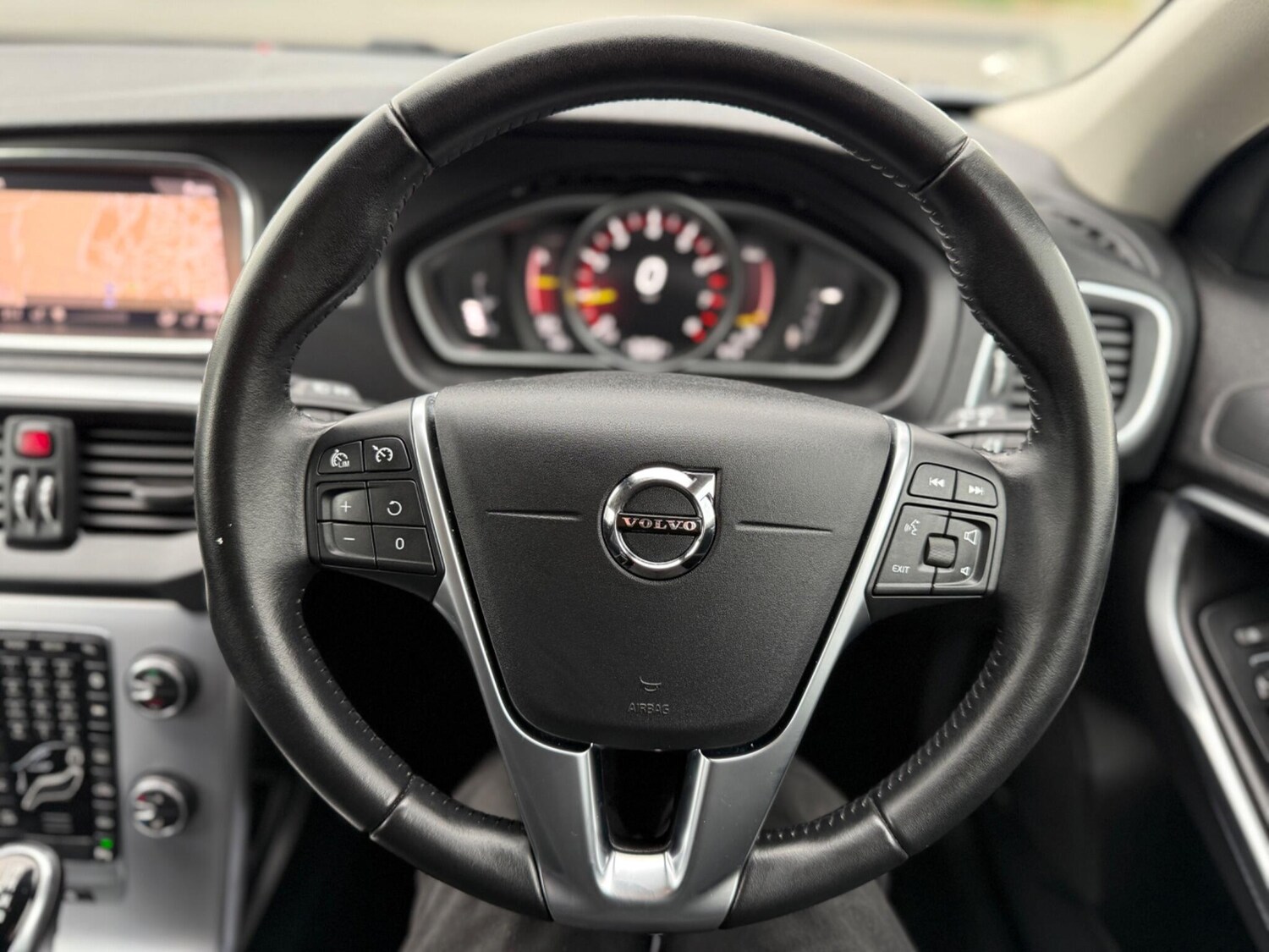 Used Volvo V40 for sale - 78214657: Photo 18