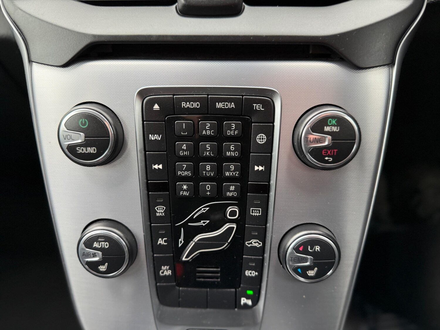 Used Volvo V40 for sale - 78214657: Photo 25