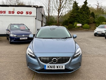 Used Volvo V40 2018 for sale - 78214657: Photo