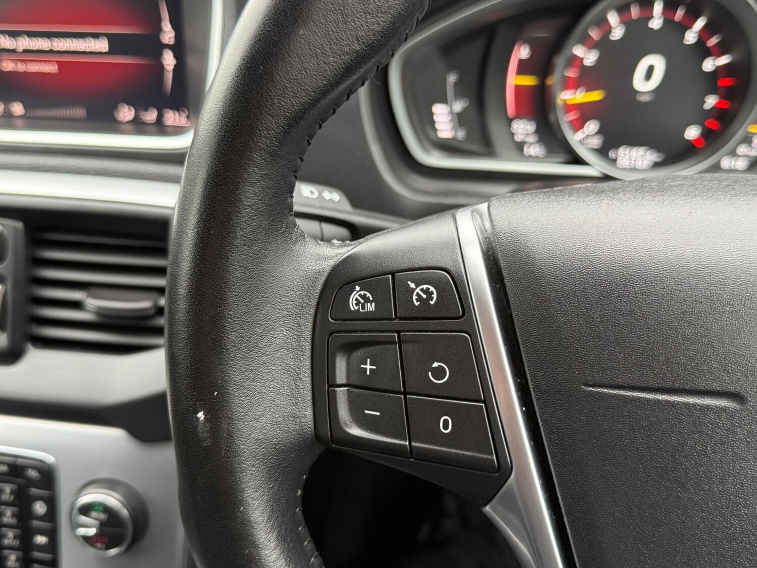 Used Volvo V40 for sale - 78214657: Photo 31