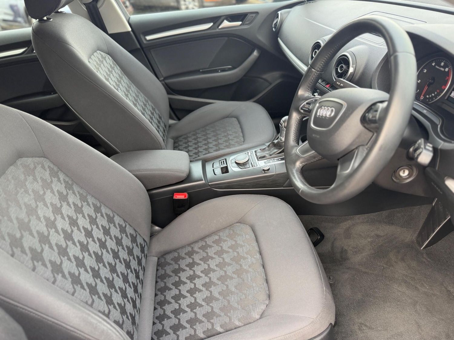 Used Audi A3 2015 for sale - 76424751: Photo 9