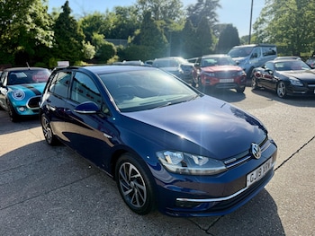 Used Volkswagen Golf 2019 for sale - 78684418: Photo