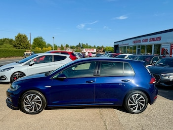 Used Volkswagen Golf 2019 for sale - 78684418: Photo