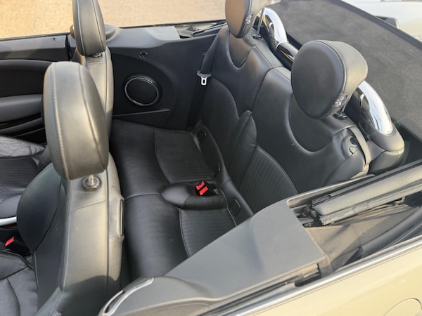 Used MINI Convertible 2009 for sale - 76201053: Photo 12