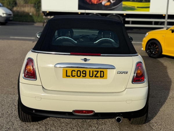 Used MINI Convertible 2009 for sale - 76201053: Photo 18
