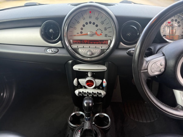Used MINI Convertible 2009 for sale - 76201053: Photo 29