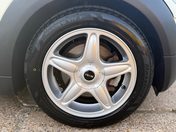 Used MINI Convertible 2009 for sale - 76201053: Photo 36