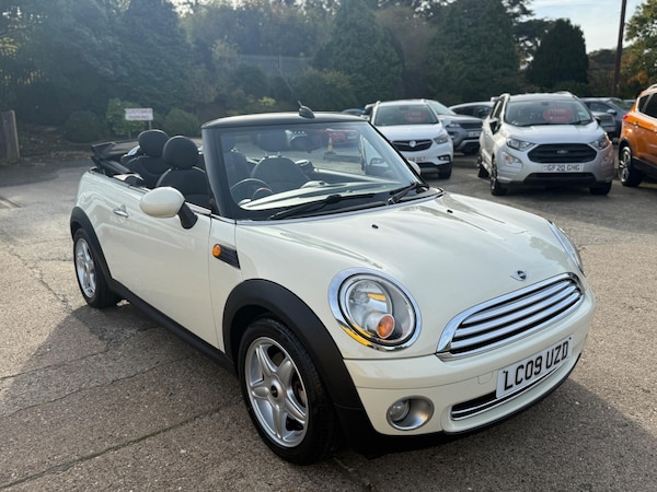 Used MINI Convertible 2009 for sale - 76201053: Photo 3