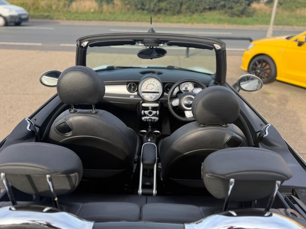 Used MINI Convertible 2009 for sale - 76201053: Photo 9
