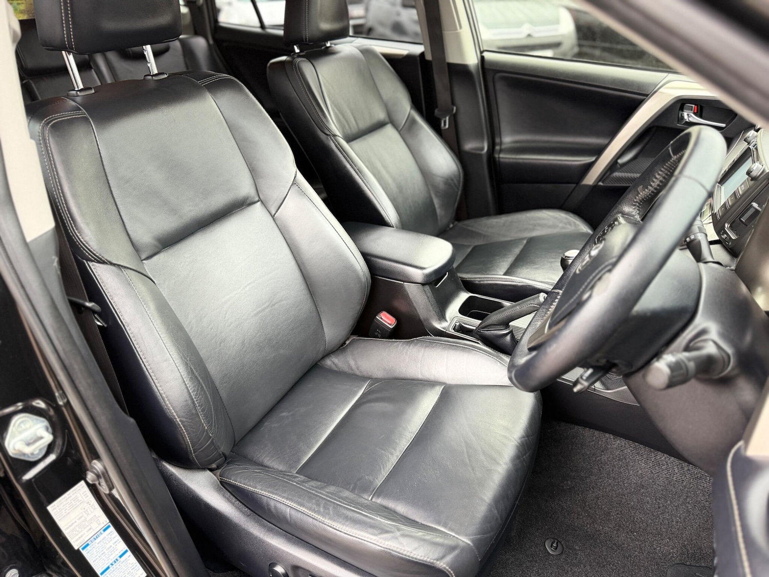 Used Toyota RAV4 2014 for sale - 77625816: Photo 10