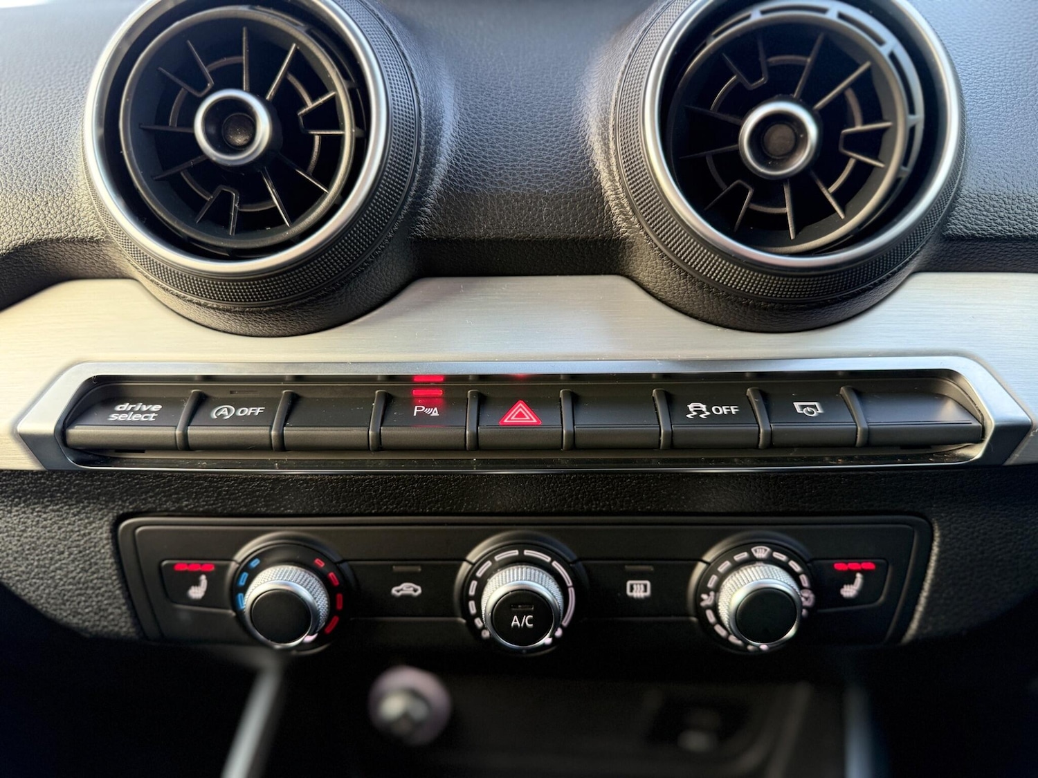 Used Audi Q2 for sale - 77769370: Photo 30