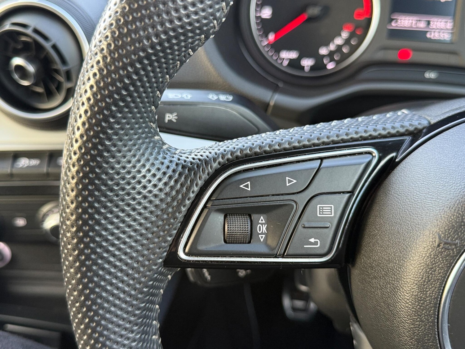 Used Audi Q2 for sale - 77769370: Photo 35