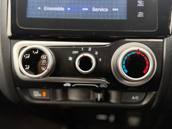 Used Honda Jazz 2015 for sale - 76314454: Photo 23