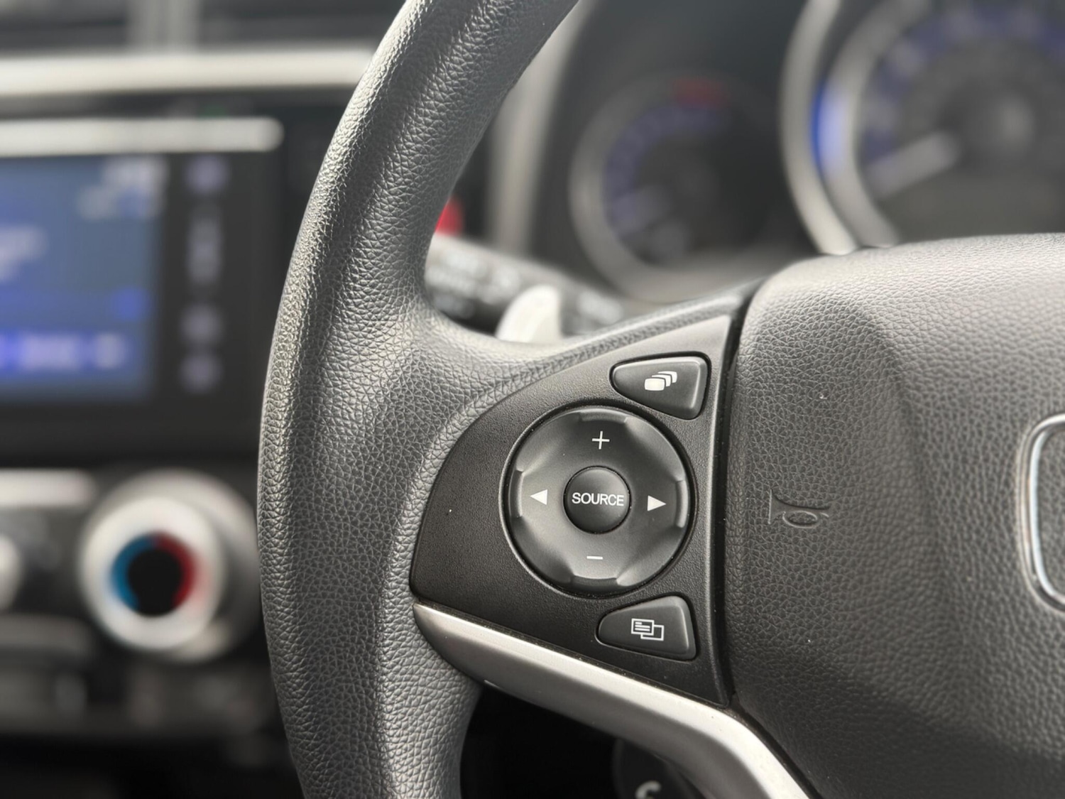 Used Honda Jazz 2015 for sale - 76314454: Photo 26