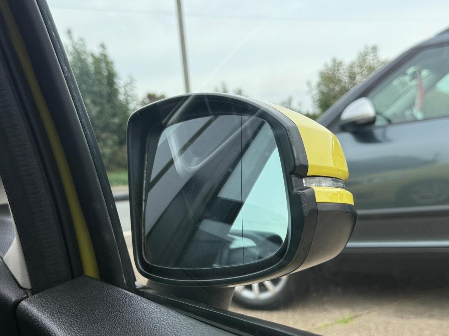 Used Honda Jazz 2015 for sale - 76314454: Photo 30