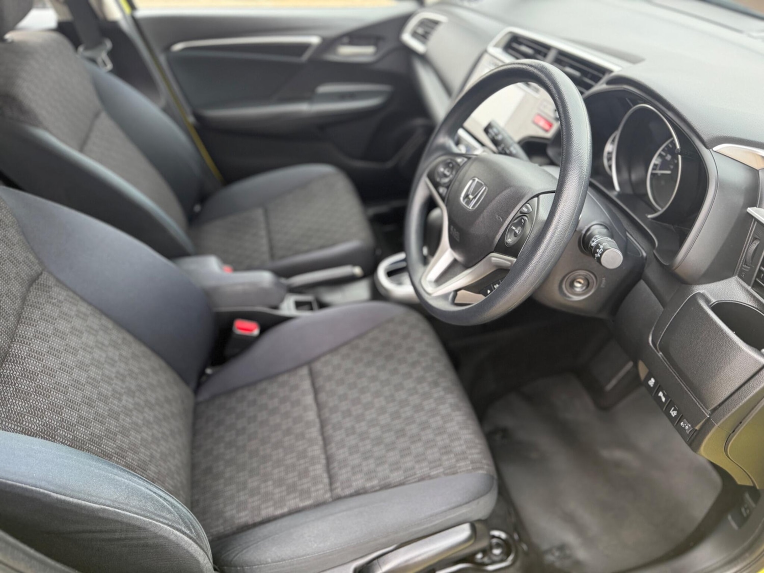 Used Honda Jazz 2015 for sale - 76314454: Photo 9