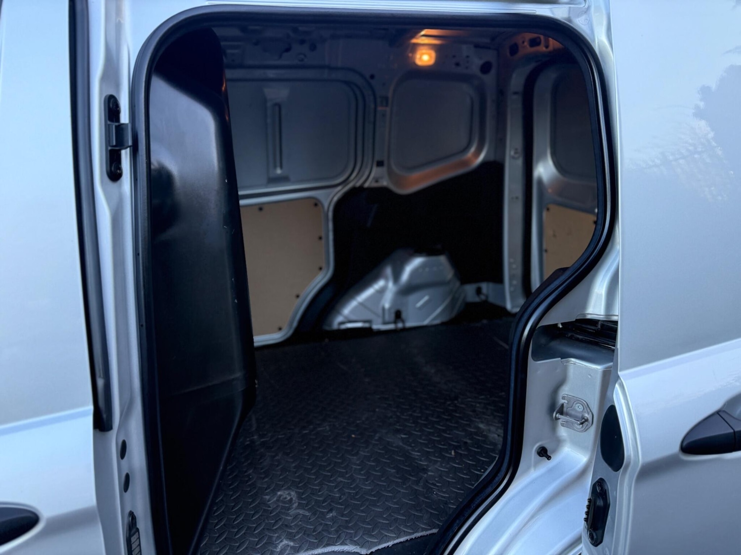 Used Ford Transit Courier 2022 for sale - 77081498: Photo 12