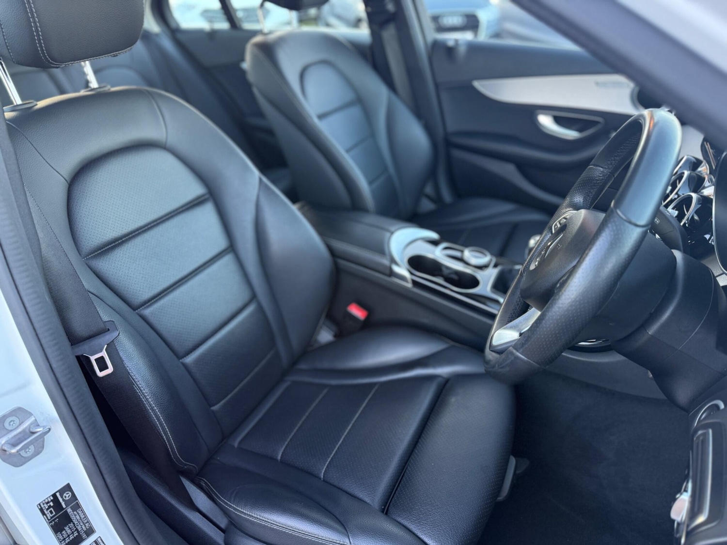 Used Mercedes-Benz C Class 2018 for sale - 76715499: Photo 10