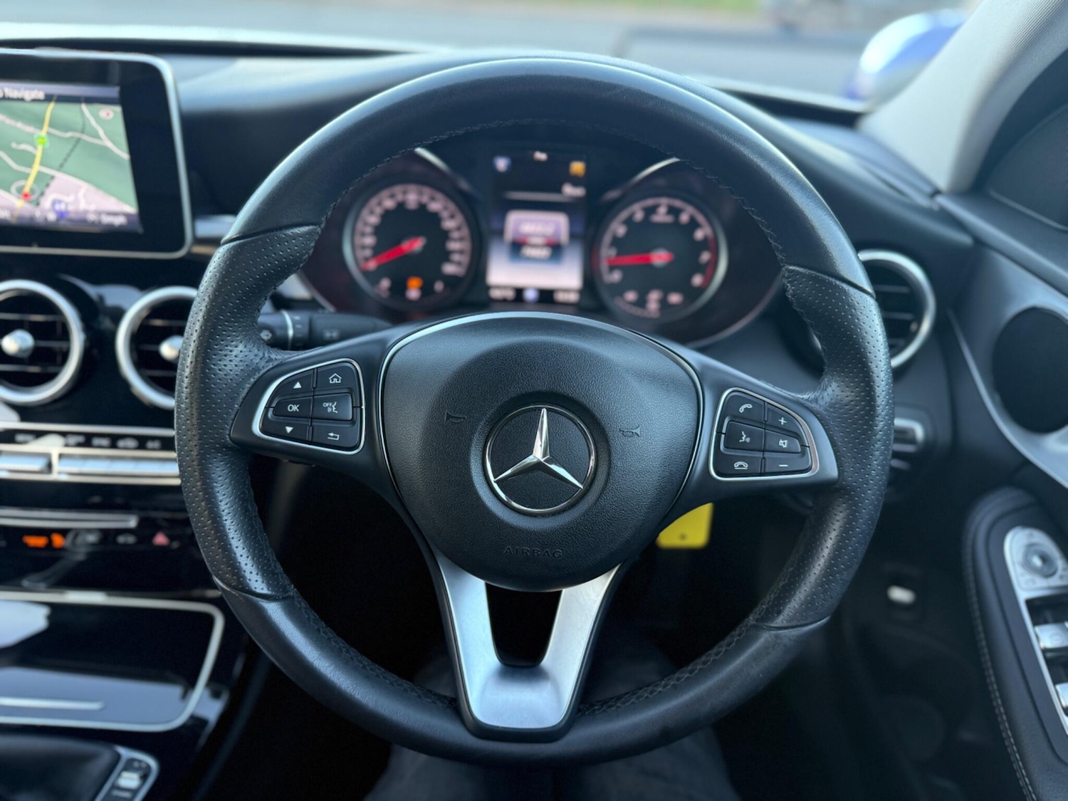 Used Mercedes-Benz C Class 2018 for sale - 76715499: Photo 16