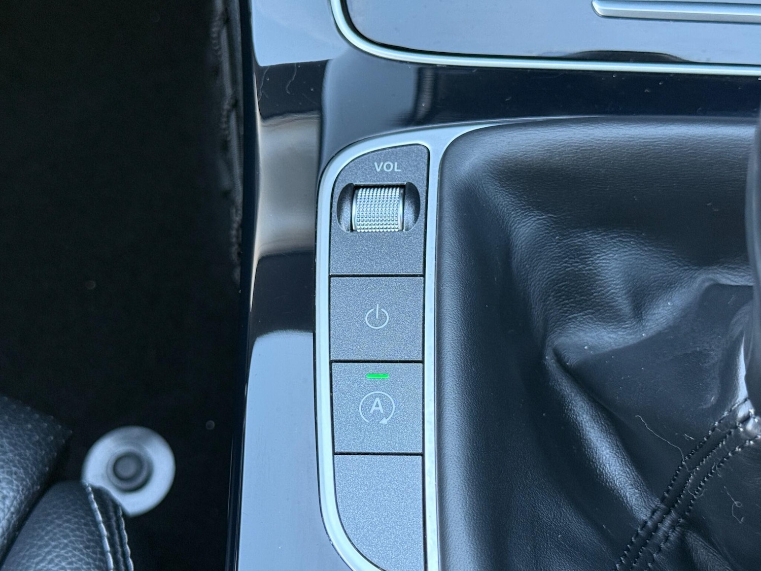 Used Mercedes-Benz C Class 2018 for sale - 76715499: Photo 34