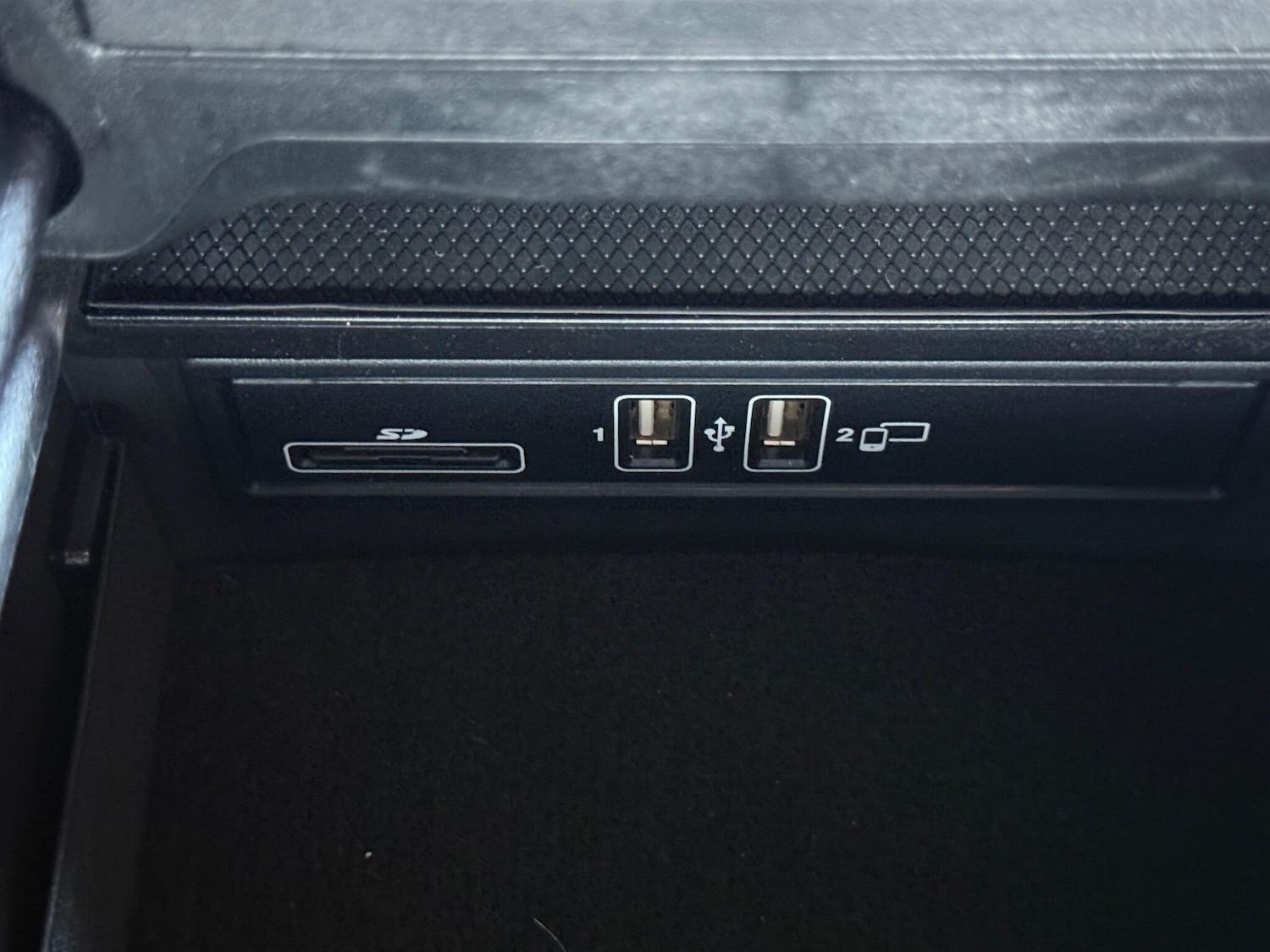 Used Mercedes-Benz C Class 2018 for sale - 76715499: Photo 36