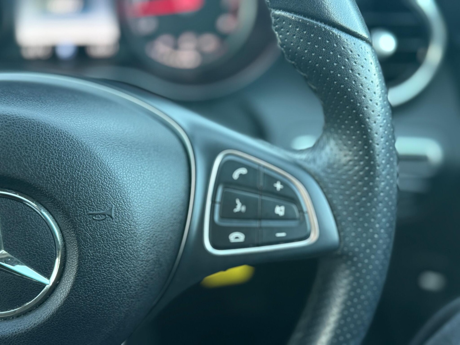 Used Mercedes-Benz C Class 2018 for sale - 76715499: Photo 38