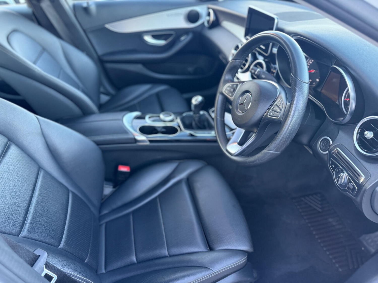 Used Mercedes-Benz C Class 2018 for sale - 76715499: Photo 9