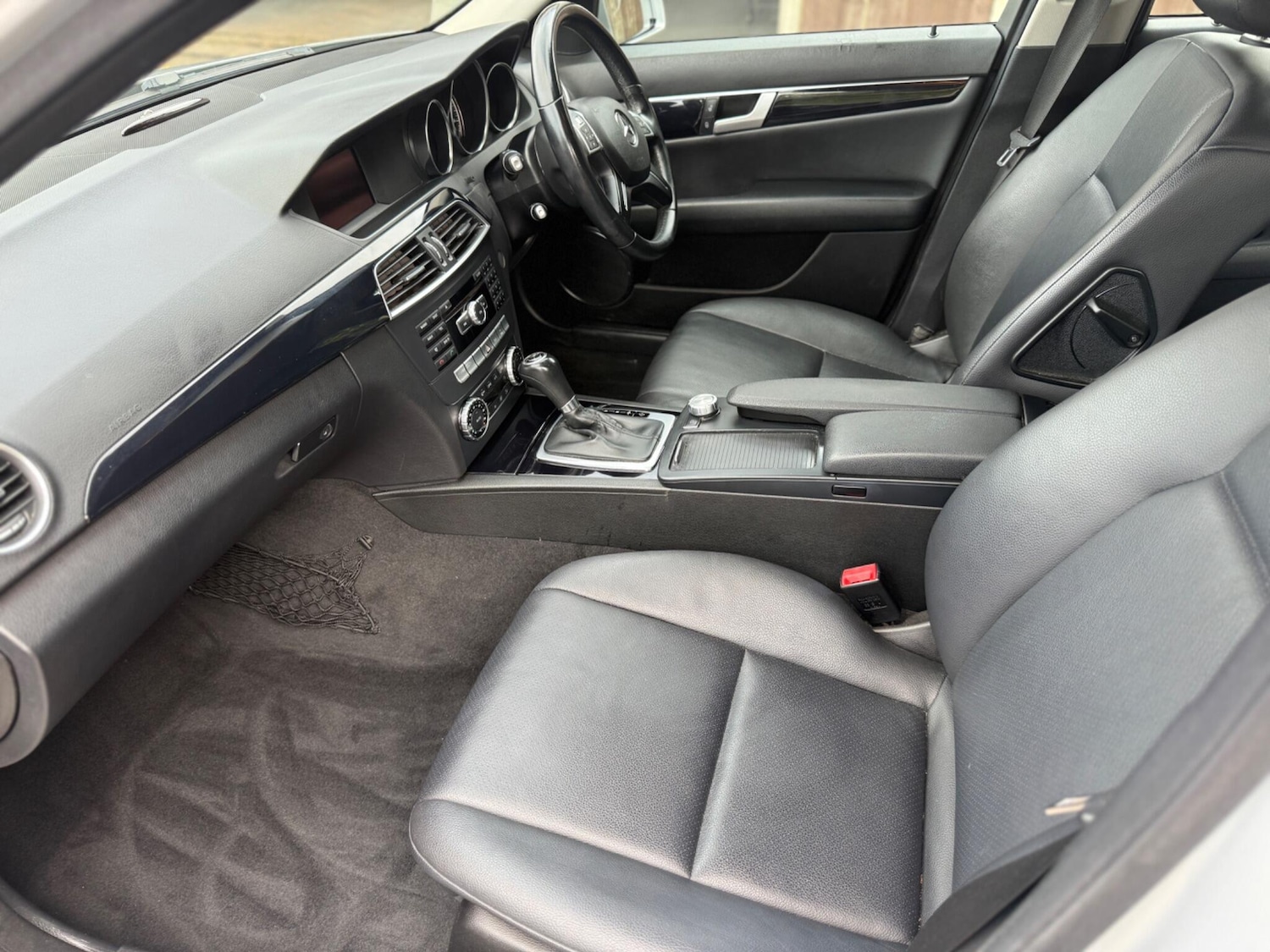 Used Mercedes-Benz C Class 2013 for sale - 75828829: Photo 11