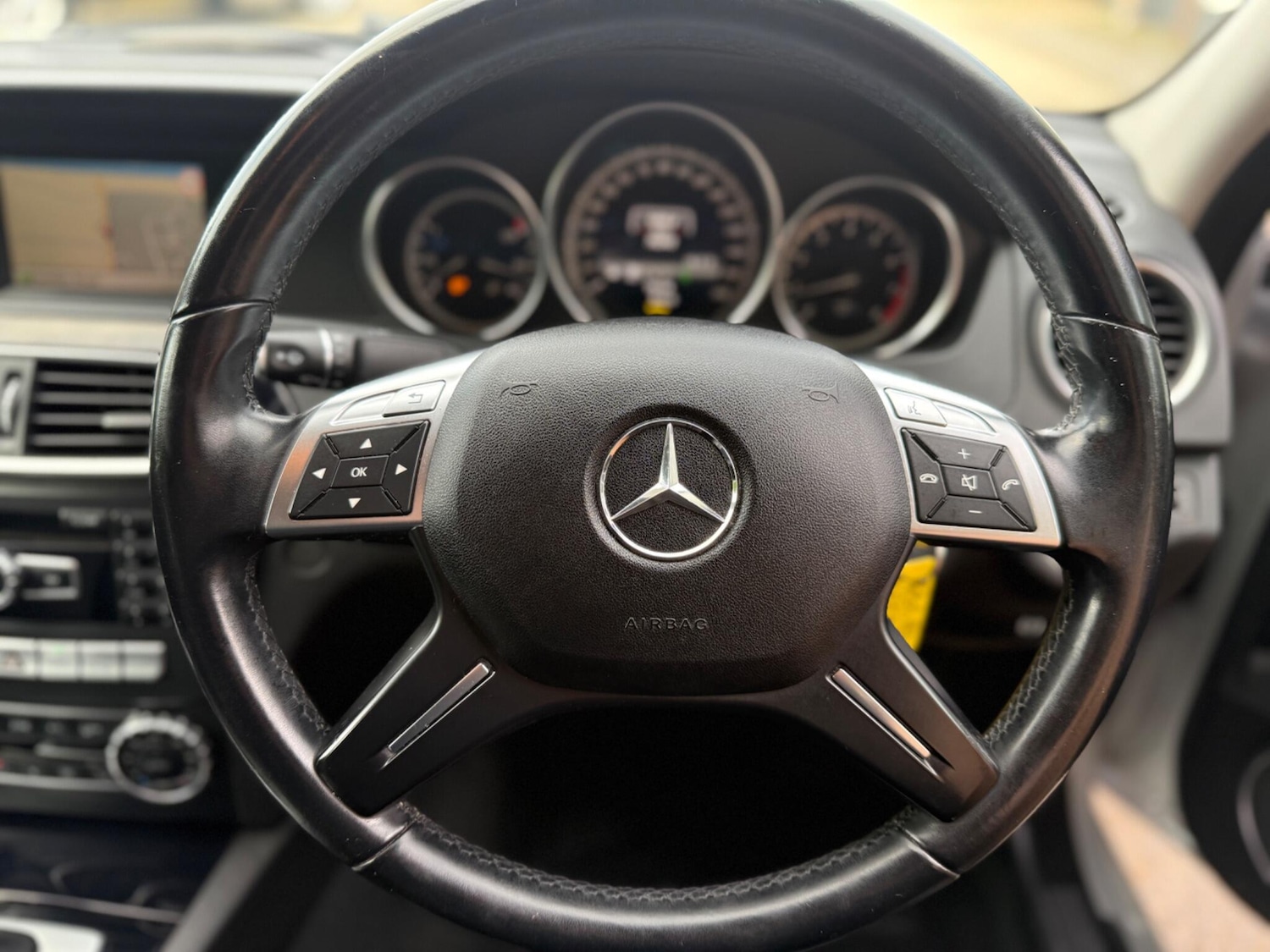 Used Mercedes-Benz C Class 2013 for sale - 75828829: Photo 16