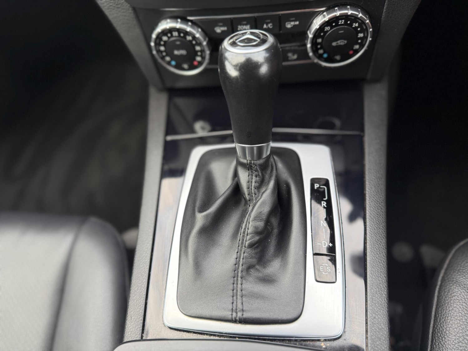 Used Mercedes-Benz C Class 2013 for sale - 75828829: Photo 25