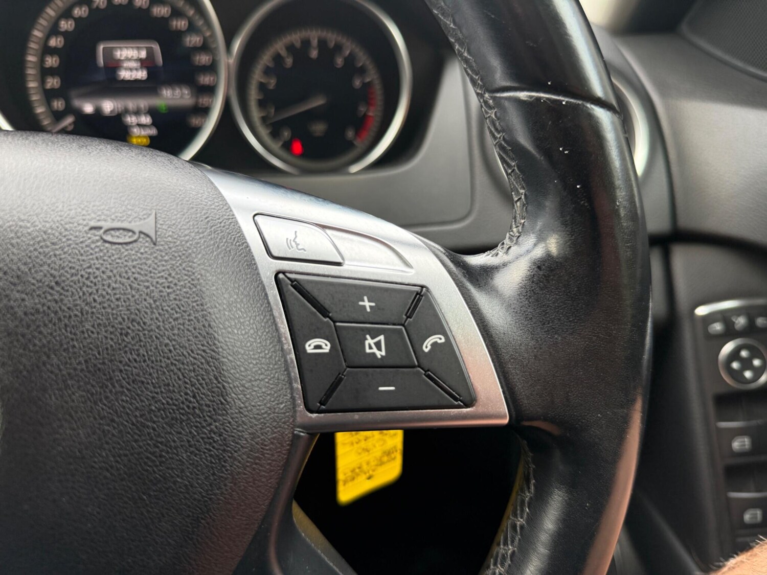 Used Mercedes-Benz C Class 2013 for sale - 75828829: Photo 29