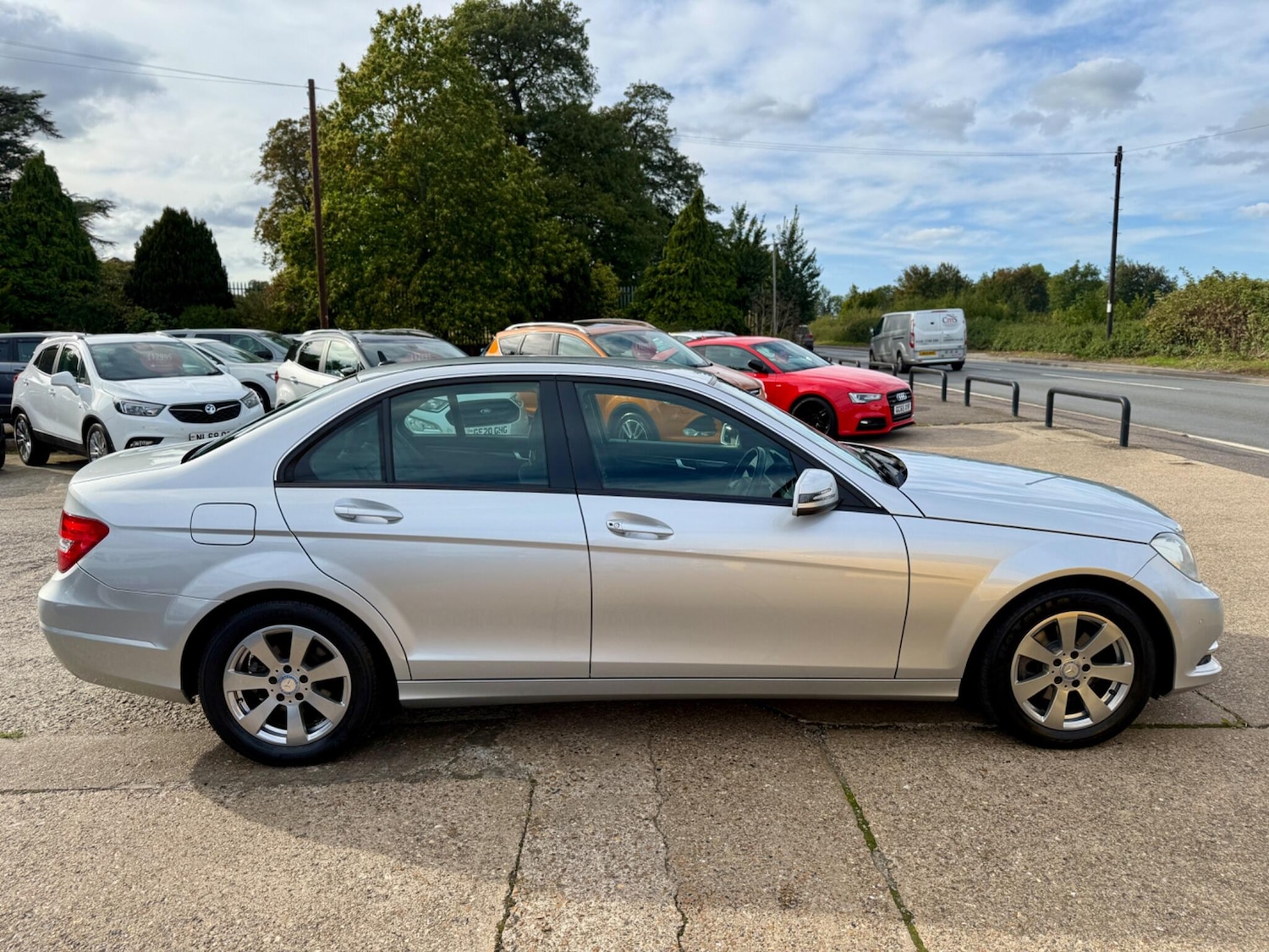Used Mercedes-Benz C Class 2013 for sale - 75828829: Photo 8