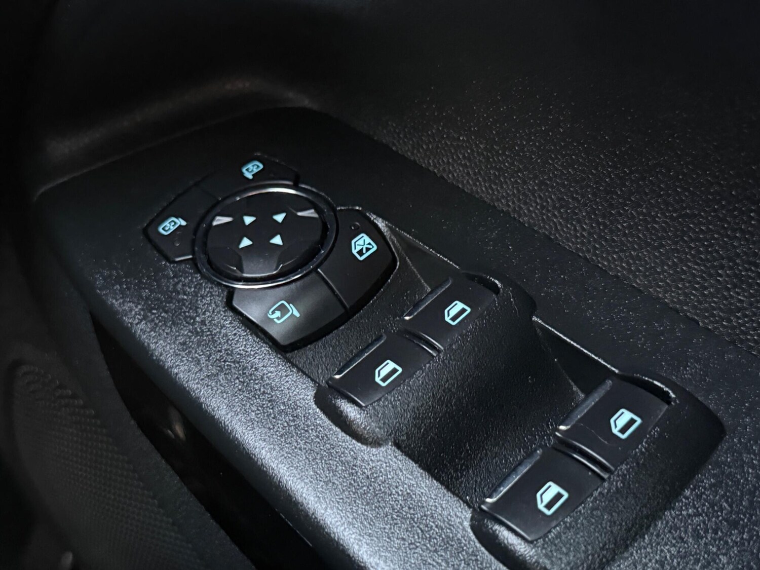 Used Ford Ecosport 2018 for sale - 77358369: Photo 32