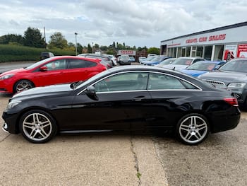 Used Mercedes-Benz E Class 2015 for sale - 79677309: Photo