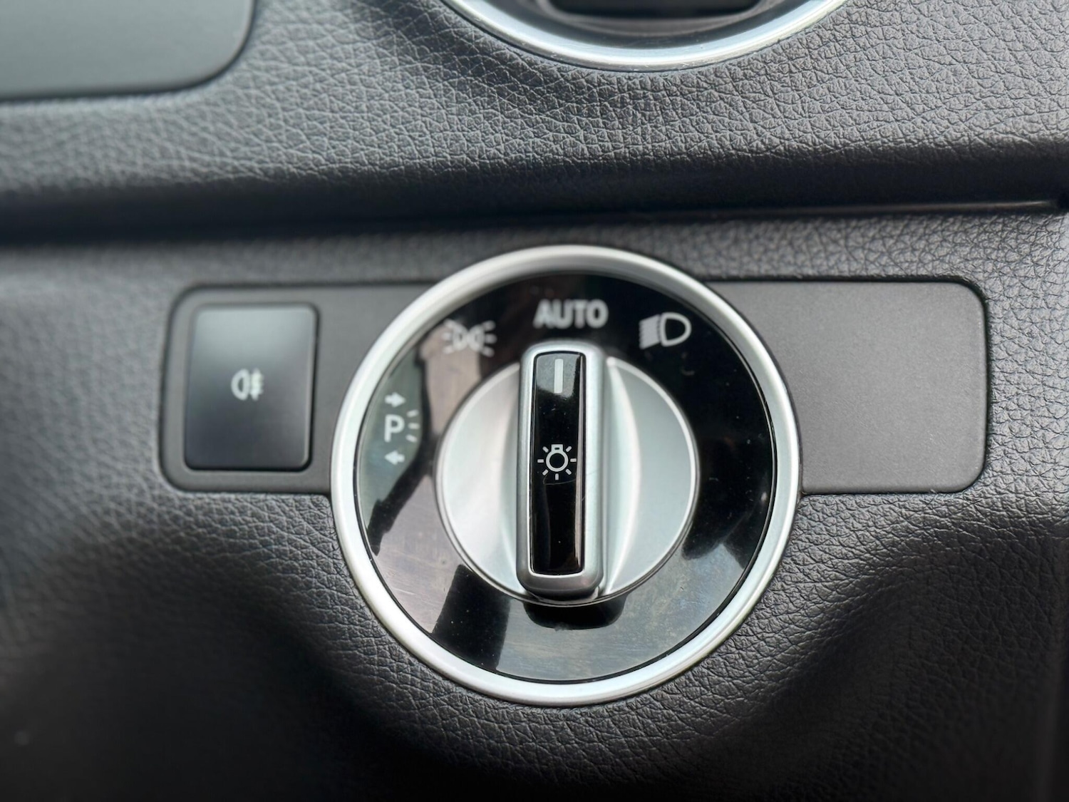 Used Mercedes-Benz C Class 2014 for sale - 76952534: Photo 36