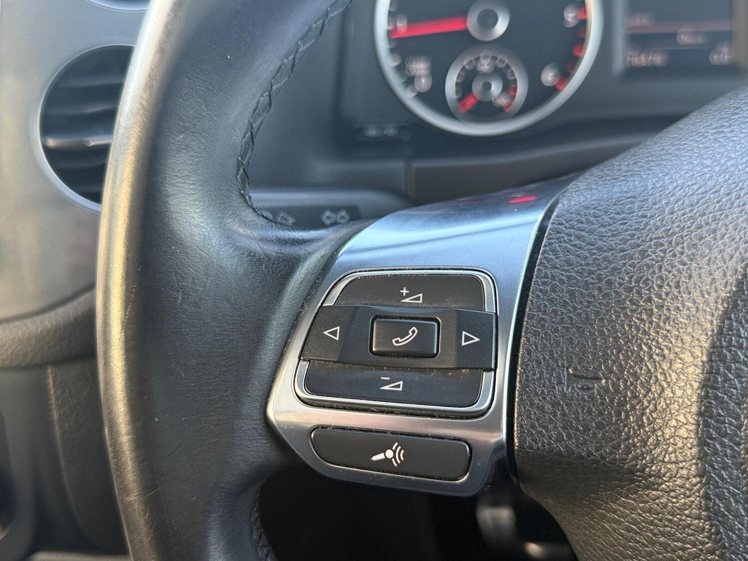 Used Volkswagen Tiguan 2013 for sale - 77838885: Photo 34