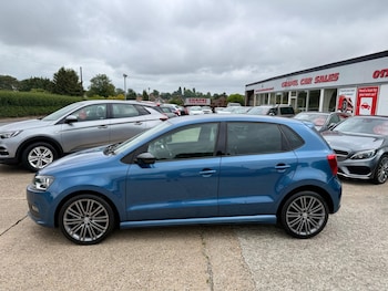 Used Volkswagen Polo 2015 for sale - 79248224: Photo