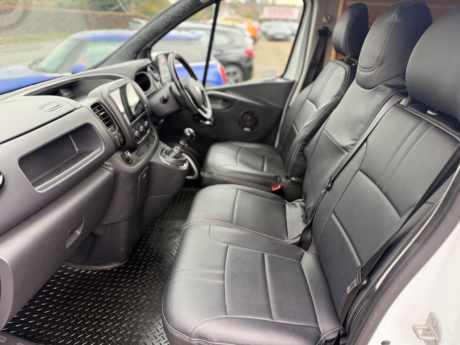 Used Vauxhall Vivaro 2017 for sale - 77704725: Photo 11