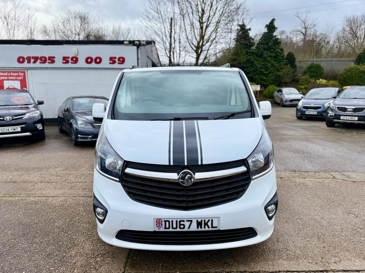 Used Vauxhall Vivaro 2017 for sale - 77704725: Photo 2