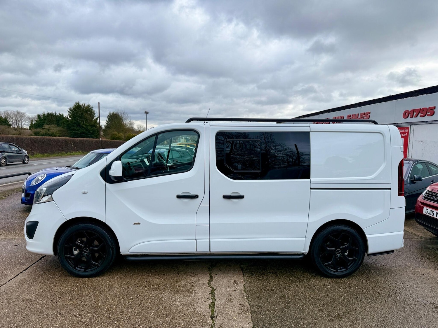 Used Vauxhall Vivaro 2017 for sale - 77704725: Photo 4