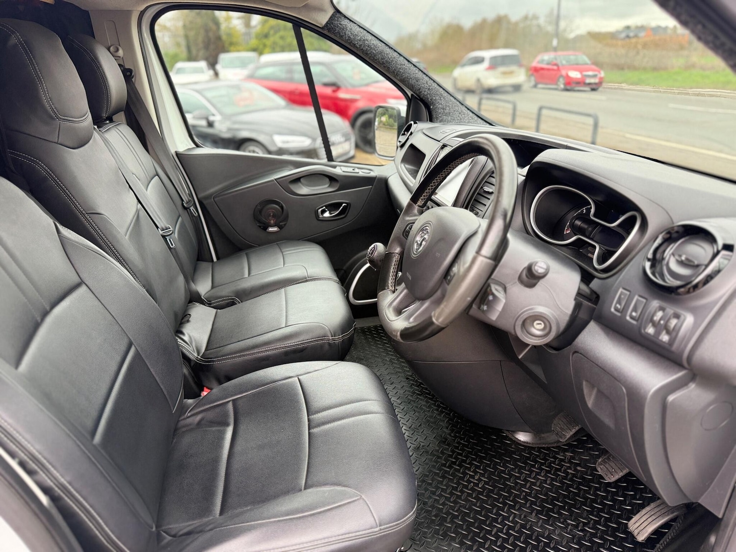Used Vauxhall Vivaro 2017 for sale - 77704725: Photo 9